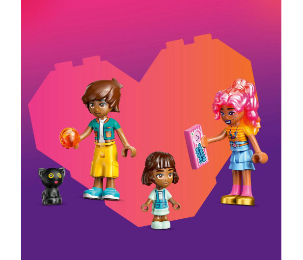 LEGO Friends 42649 Sklep z cukierkami w Heartlake - 1284096 - zdjęcie 13